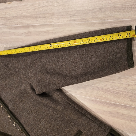 Vintage BOOS Pure New Wool Jacket With Edelweiss Embroidery Brown Size 46. - Picture 16 of 16